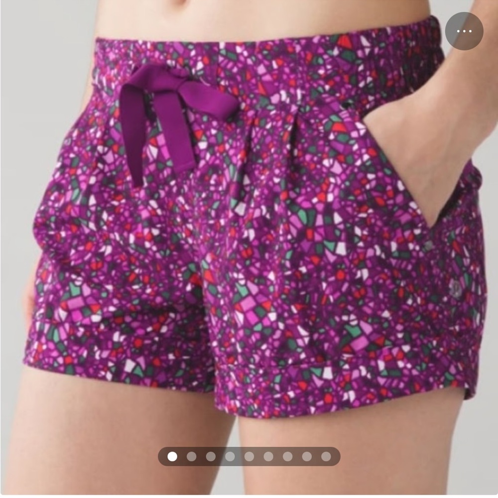Lululemon Spring Break Away Short, size 4